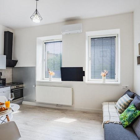 Apartment Quiet Street 11/5E Освиенцим Екстериор снимка